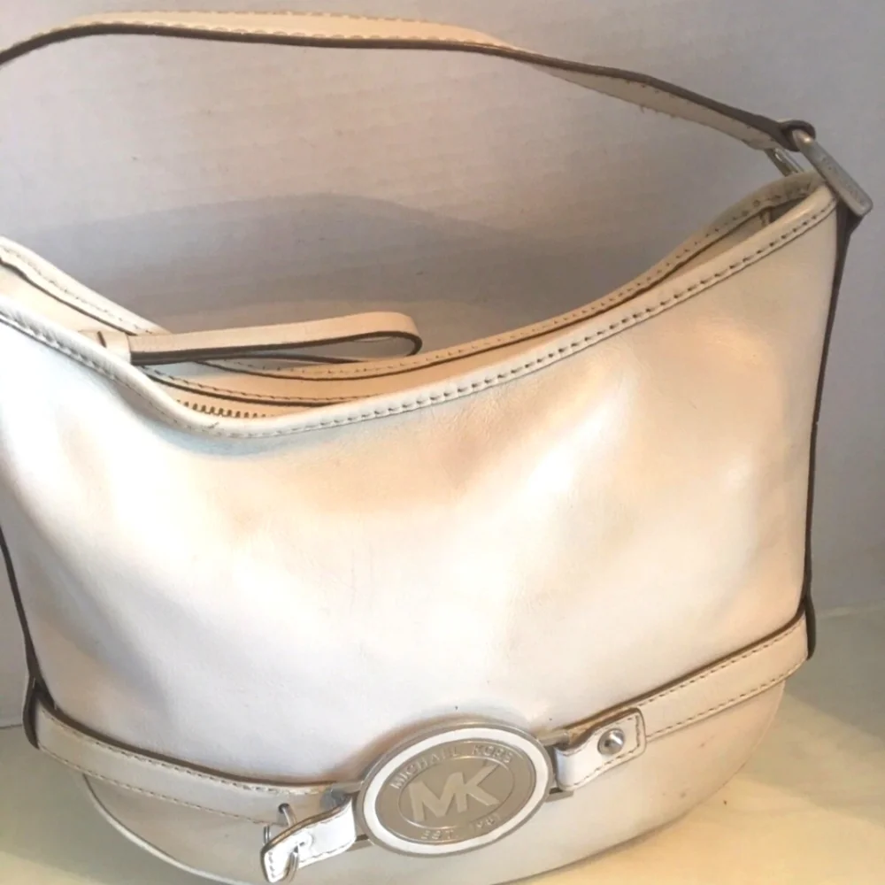 Vintage Ivory Michael Kors Shoulder Bag